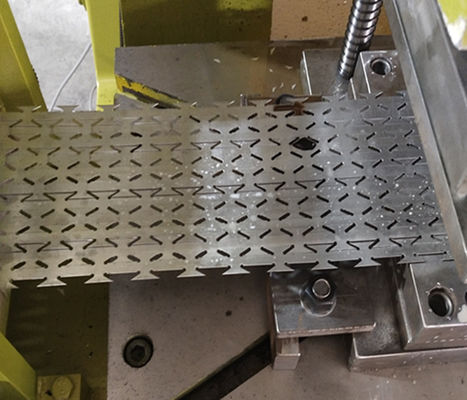 Galvanised Blade 0.6mm Razor Wire Making Machine